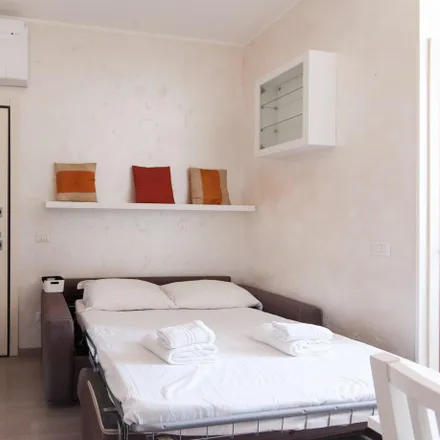 Image 2 - Studio Flat near IED University  Milan 20141 - Apartment for rent