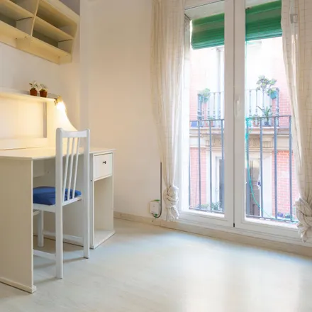 Image 4 - Super Choudhry, Carrer de Sant Antoni Abat, 08001 Barcelona, Spain - Apartment for rent