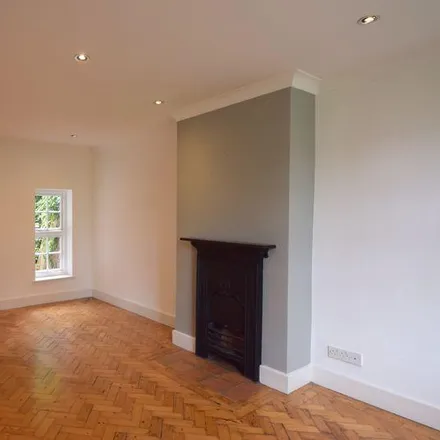 Image 2 - Midholm, London, NW11 6LL, United Kingdom - House for rent