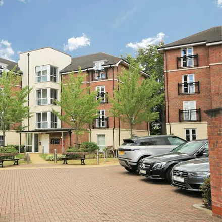 Rent this 1 bed apartment on Kenley Place in Farnborough, GU14 6FY