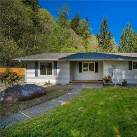 Buy this 3 bed house on Military Road East in South Hill, WA 98374