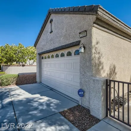 Image 2 - 2559 Moonlight Valley Avenue, Henderson, NV 89044, USA - House for sale