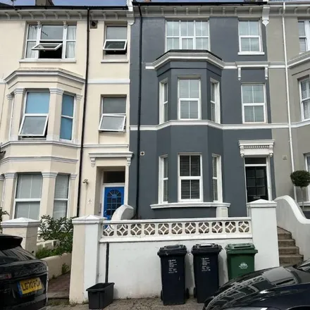 Rent this 5 bed townhouse on 47 Queen's Park Road in Brighton, BN2 0GJ