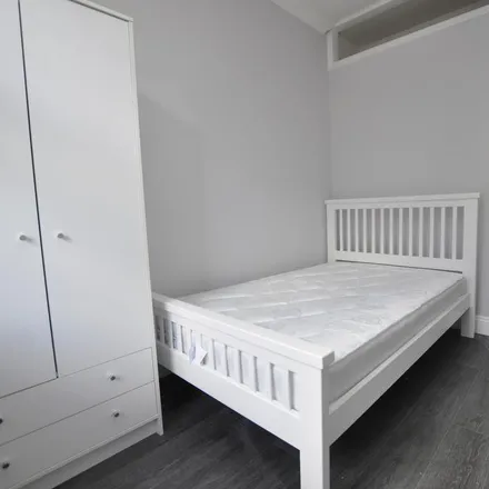 Rent this 1 bed room on 92 Upper Bridge Road in Chelmsford, CM2 0AL