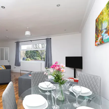 Rent this 4 bed apartment on Elmhurst Road in Enfield Wash, London