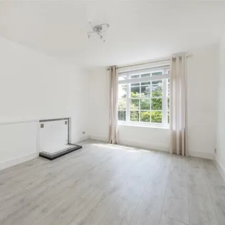 Image 2 - Knoll House, 77 Carlton Hill, London, NW8 0EN, United Kingdom - Apartment for sale