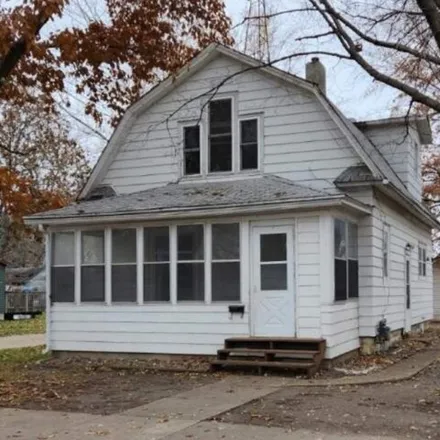 Buy this 2 bed house on 473 Riching Street in Charles City, IA 50616