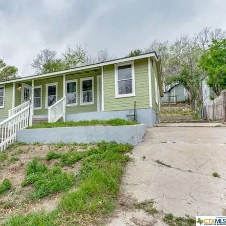 Image 2 - 928 McQueeney Road, New Braunfels, TX 78130, USA - House for sale