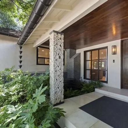 Image 6 - 4755 White Oak Place, Los Angeles, CA 91316, USA - House for sale