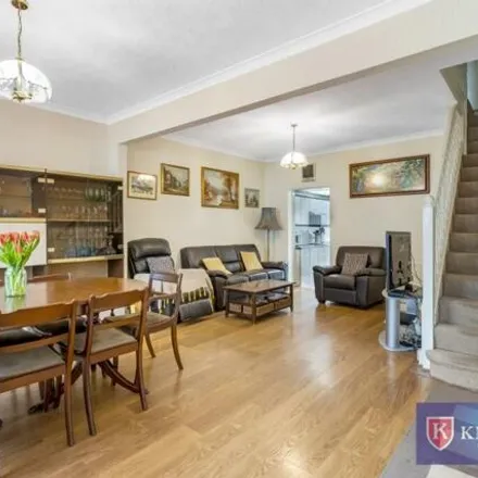 Image 2 - Warwick Road, London, London, N18 - House for sale