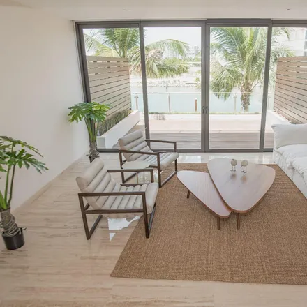 Buy this studio house on Avenida Puerto Cancún in 77059 Cancún, ROO