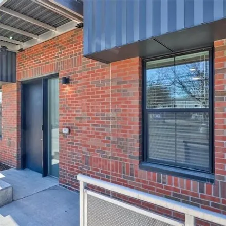 Image 1 - 400 Southwest 7th Street, Des Moines, IA 50309, USA - Condo for sale