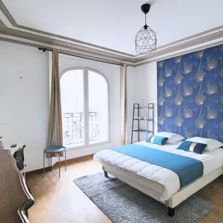 Rent this 5 bed apartment on 209 Avenue Daumesnil in 75012 Paris, France