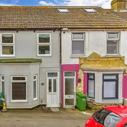 Buy this 2 bed townhouse on Sidney Street in Folkestone, CT19 6HB