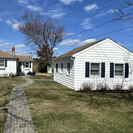 Rent this 2 bed house on 85 Bridge Avenue in Bay Head, Ocean County