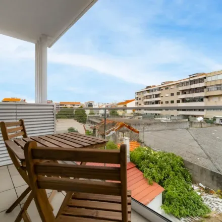 Rent this 1 bed apartment on Rua das Doze Casas 246 in 4000-255 Porto, Portugal