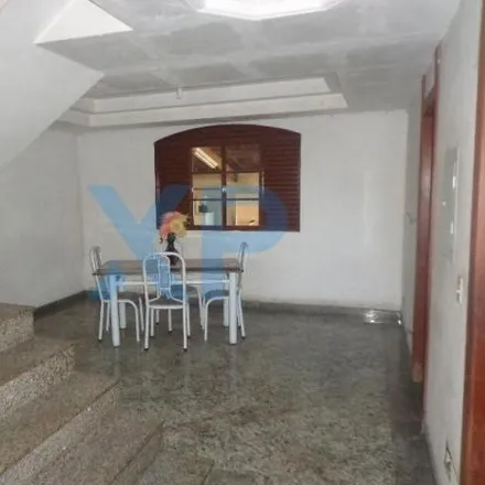 Buy this 5 bed house on UEMG Divinópolis in Avenida Paraná 3001, São José