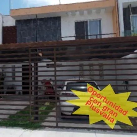 Buy this 3 bed house on Avenida Hacienda Las Trojes in Puerta de Piedra, 76925 El Pueblito