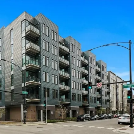 Buy this 3 bed condo on 15-23 North Aberdeen Street in Chicago, IL 60622