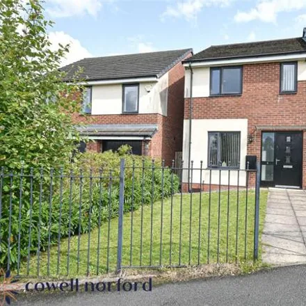 Buy this 3 bed duplex on Avoncliffe Close in Castleton, OL11 2LU