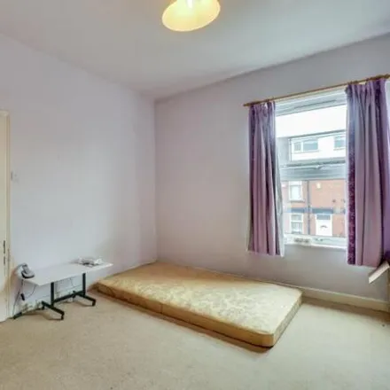 Image 6 - Rombalds Grove, Leeds, LS12 2BB, United Kingdom - Townhouse for sale