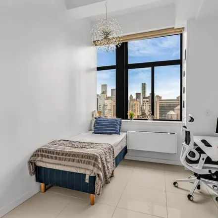Rent this 3 bed apartment on 306 East 46th Street in New York, NY 10017