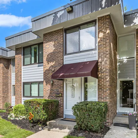 Buy this 3 bed condo on 4027 South Norway Street Southeast in Kentwood, MI 49546