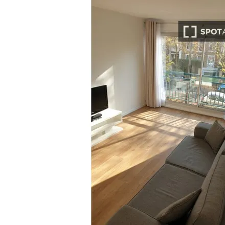 Rent this 2 bed apartment on 39 Rue Jean Moulin in 92160 Antony, France