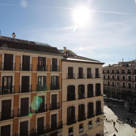 Image 6 - Madrid, Las Muns, Plaza del Comandante Las Morenas, 28013 Madrid - Room for rent