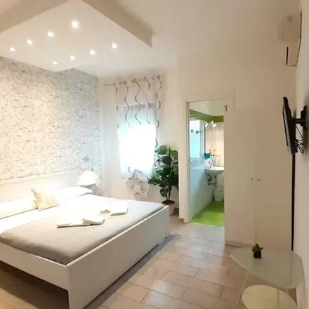 Rent this studio townhouse on Corso Italia 353