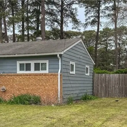 Buy this 3 bed house on 406 Gloucester Avenue in Portsmouth, VA 23702