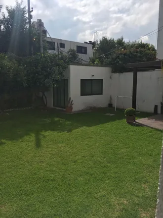 Buy this studio house on Circuito Historiadores 65 in 53100 Naucalpan de Juárez, MEX