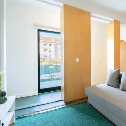 Rent this studio apartment on Externato infantil O Petiz in Rua de Miguel Bombarda 493, 4050-382 Porto