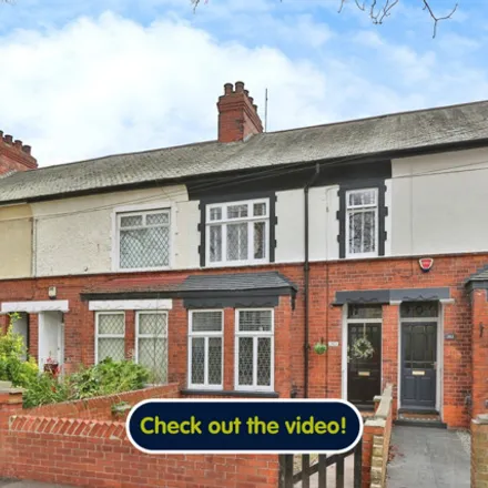 Buy this 3 bed townhouse on Park Avenue in Hull, HU5 4DA