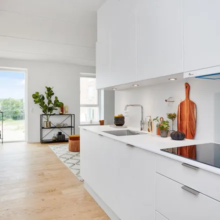 Rent this 3 bed apartment on Brahesbakke 15 in 8700 Horsens, Denmark