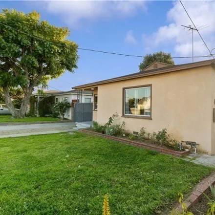 Image 5 - 1759 North Neptune Avenue, Los Angeles, CA 90744, USA - House for sale