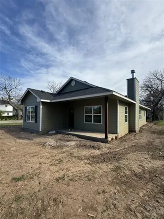 Buy this 3 bed house on 237 Northwest 8th Street in Lawton, OK 73507