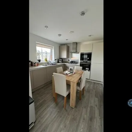 Image 3 - Ackers Drive, Swanscombe, DA10 1FQ, United Kingdom - Apartment for rent