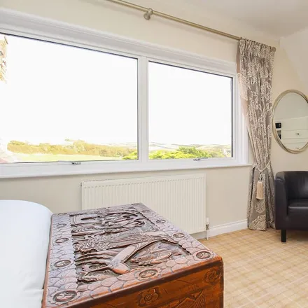 Rent this 3 bed townhouse on Burton Bradstock in DT6 4PU, United Kingdom