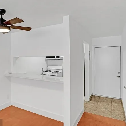 Image 2 - 505 Northeast 30th Street, Miami, FL 33137, USA - Apartment for rent