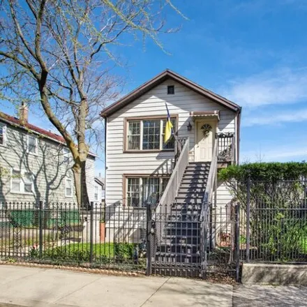 Buy this 5 bed house on 2128 West Superior Street in Chicago, IL 60612