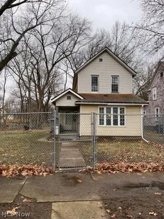 Buy this 4 bed house on 556 Schiller Avenue in Akron, OH 44310