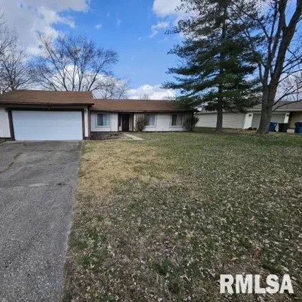 Rent this 3 bed house on 4364 Sassafras Lane in Mount Vernon, IL 62864