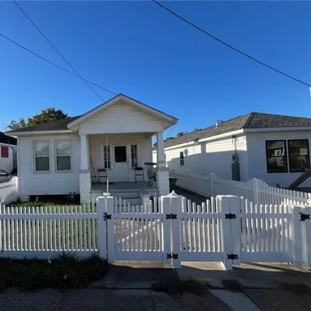 Buy this 3 bed house on 652 Avenue A in Westwego, LA 70094