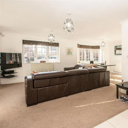 Image 8 - Dean Forest Way, Milton Keynes, MK10 7AB, United Kingdom - Apartment for rent