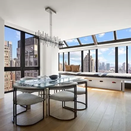 Image 4 - Sterling Plaza, 255 East 49th Street, New York, NY 10022, USA - Condo for sale