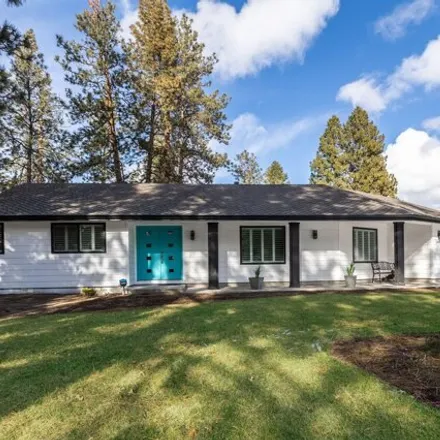 Image 2 - 20938 King David Avenue, Bend, OR 97702, USA - House for sale