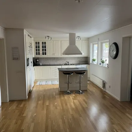 Rent this 7 bed apartment on Granitvägen in 619 35 Trosa, Sweden