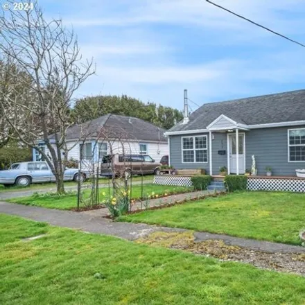 Buy this 3 bed house on 722 Elm Avenue in Tillamook, OR 97141