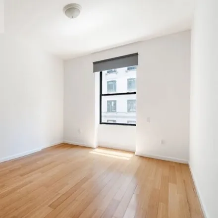 Image 4 - Lionheart Fitness Studio, 237 West 105th Street, New York, NY 10025, USA - House for rent